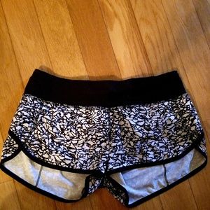 Lululemon Speed Short size 4